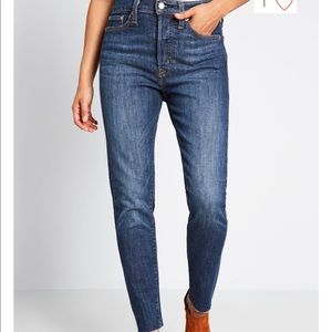 Levi’s Wedgie Skinny Jeans 29